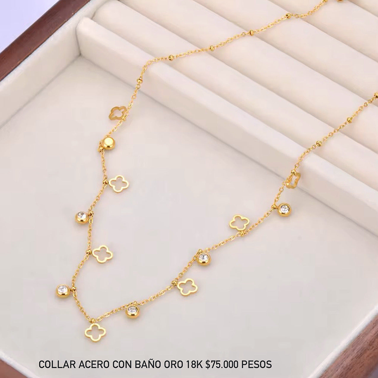 Collar tréboles acero con baño oro 18k