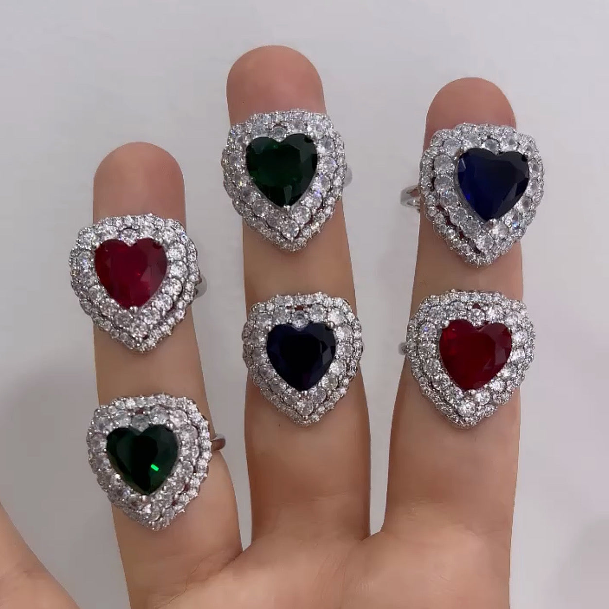 Anillo ajustable rodinado con zircones