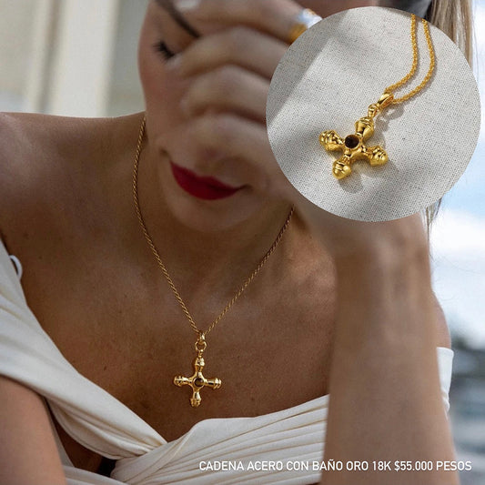 Cadena con dije acero con baño oro 18k