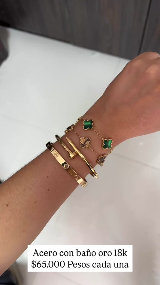 Acero con baño oro 18k