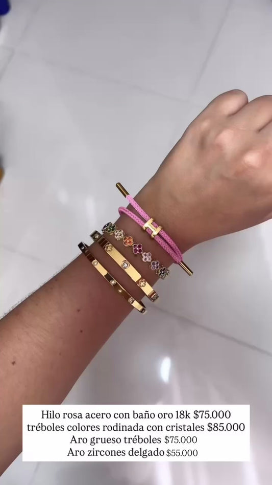 Pulseras doradas